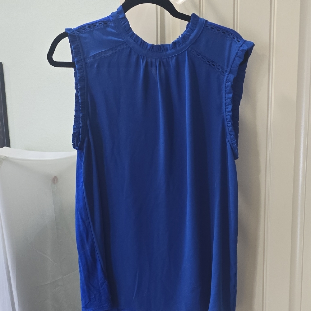Sleeveless Shirt
